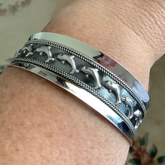 Sterling SILVER 925 EMBOSSED DOLPHINS WIDE BRACELET​ - Picture 2 of 9